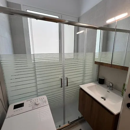 Apartment Haven, 1 Bdrm, 3 Min To Loutraki (Corinthia)