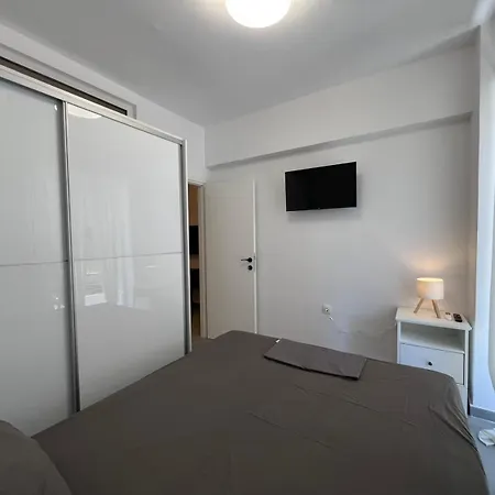 Апартаменты Haven, 1 Bdrm, 3 Min To